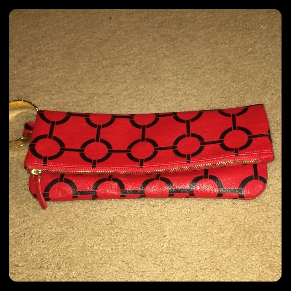 MUDPIE WRISTLET CLUTCH